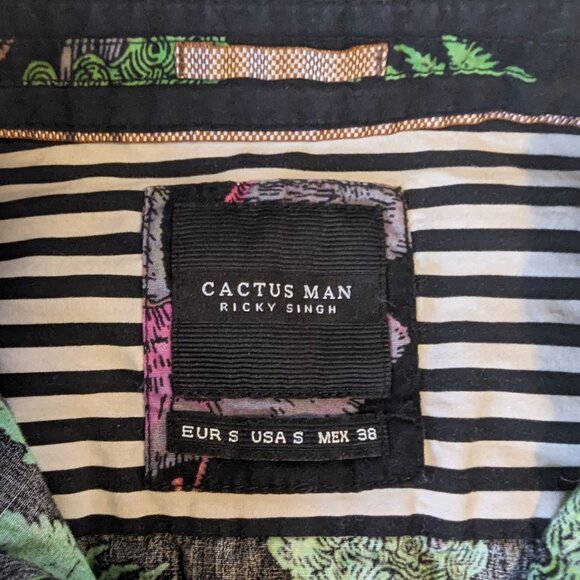 Cactus Man mushroom forest button up short sleeve S - Picture 2 of 3